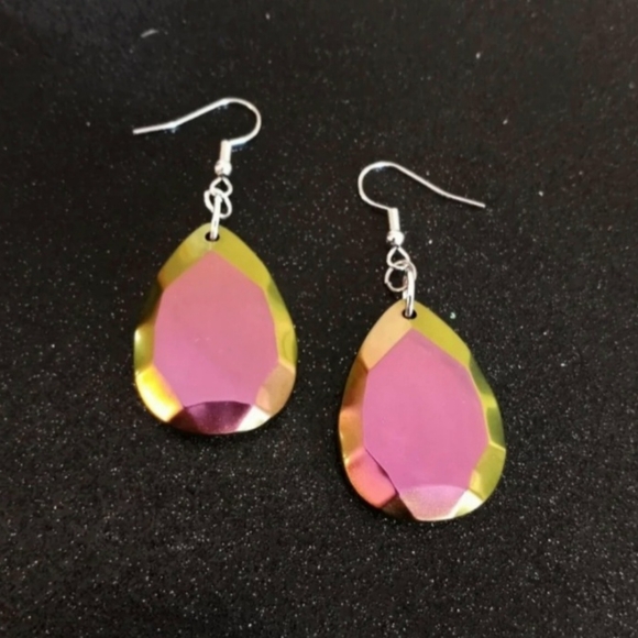 Purple and green color shift chameleon chrome teardrop dangle earrings new resin - Picture 1 of 4